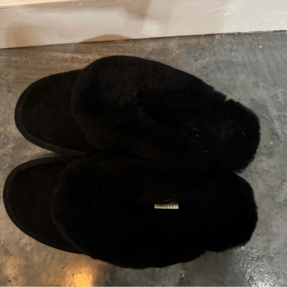 Emu Black Moccasin Slippers